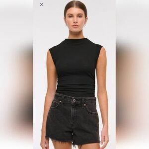 Abercrombie & Fitch 90s Relaxed Cutoff High Rise Shorts